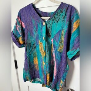 Vintage Women’s 1980s/1990s Button-Up Shirt fits like size medium/large
